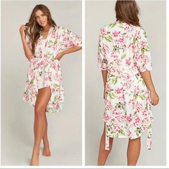 Show Me Your Mu Mu Women’s Pink Floral Brie Robe Garden of Bloom One Size - Picture 9 of 16